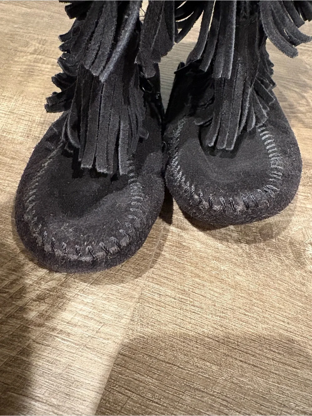 Minnetonka Girls Black Suede 3-Tier Fringe Boot Concho Zipper US Size 11